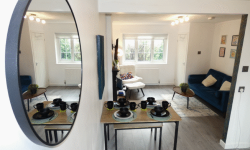 2 Bedroom House w/ 2 TV’s | Shared Lounge w/ 1 TVs Netflix+PS4 |Private & St Parking| AO Arena 7 min