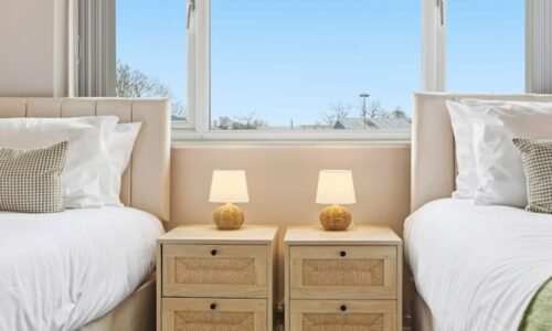 3 Bedroom House | Sleeps 5 Guests | 5 Beds | Parking | 2.1 miles to Etihad Stadium | Long Stays